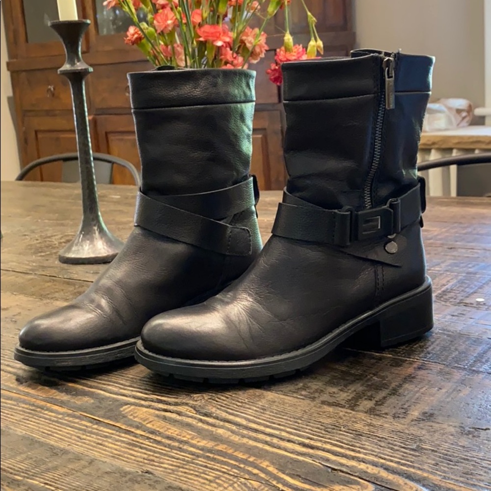 Aquatalia Booties Black Size 5 GREAT CONDITION - Picture 4 of 5